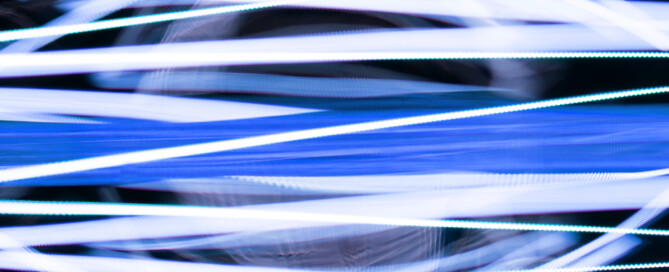 Learn the trade-offs between speed and reliability in scaling data pipelines, with real-world strategies. – DIH